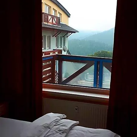 Ad Safran C. 25 Aparthotel