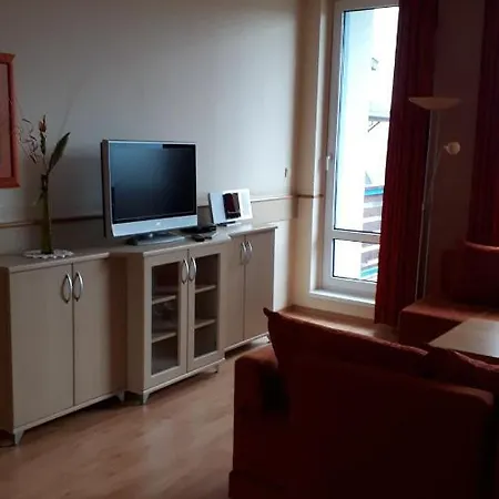 Ad Safran C. 25 Aparthotel